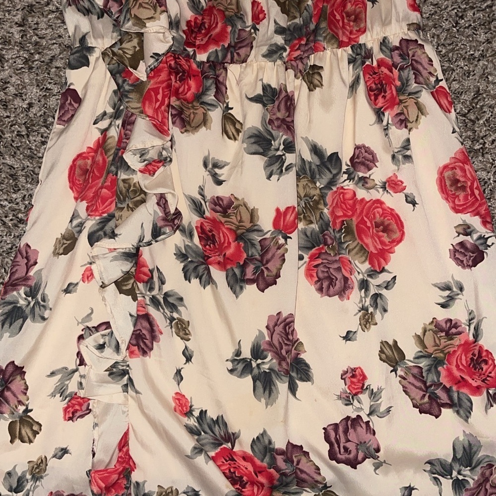 Wet Seal Cream Floral Dress - Picture 2 of 6